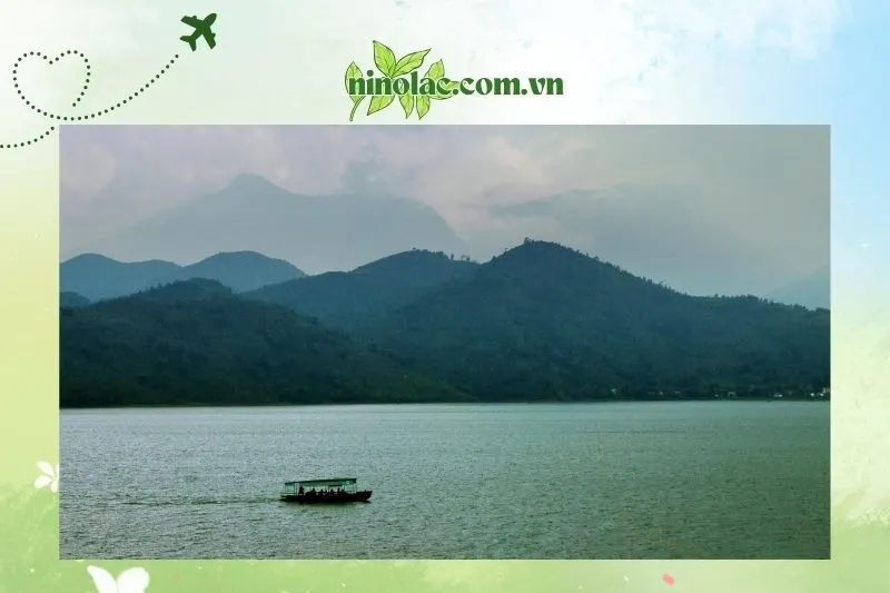 Hồ Núi Cốc